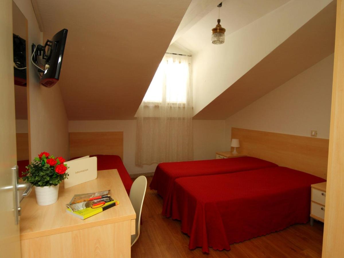 Villa Lauda B&B Rimini Esterno foto