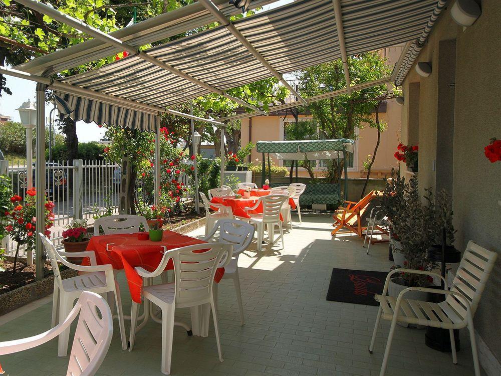 Villa Lauda B&B Rimini Esterno foto