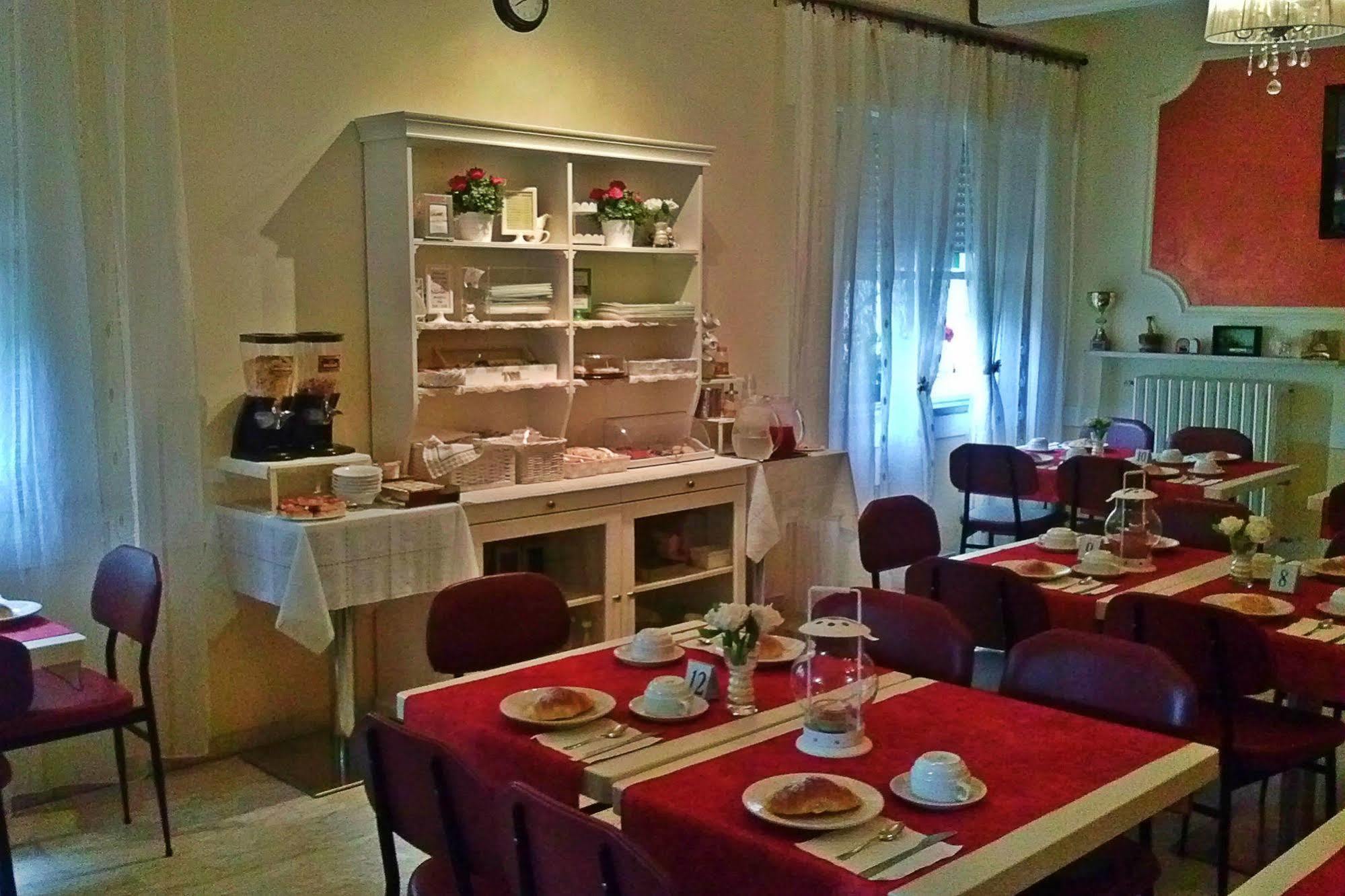 Villa Lauda B&B Rimini Esterno foto