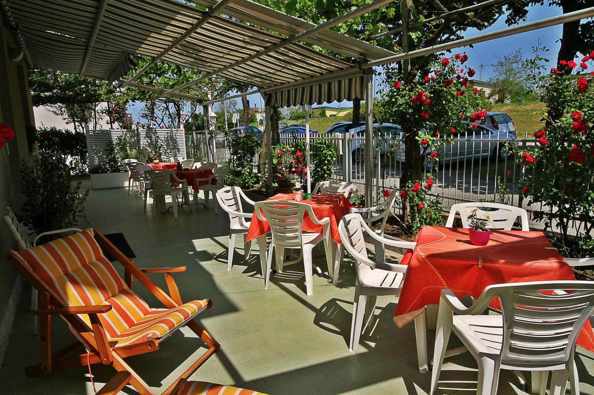 Villa Lauda B&B Rimini Esterno foto
