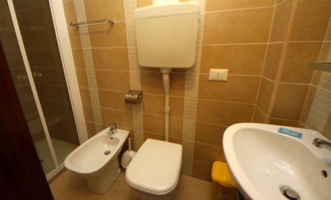 Villa Lauda B&B Rimini Esterno foto