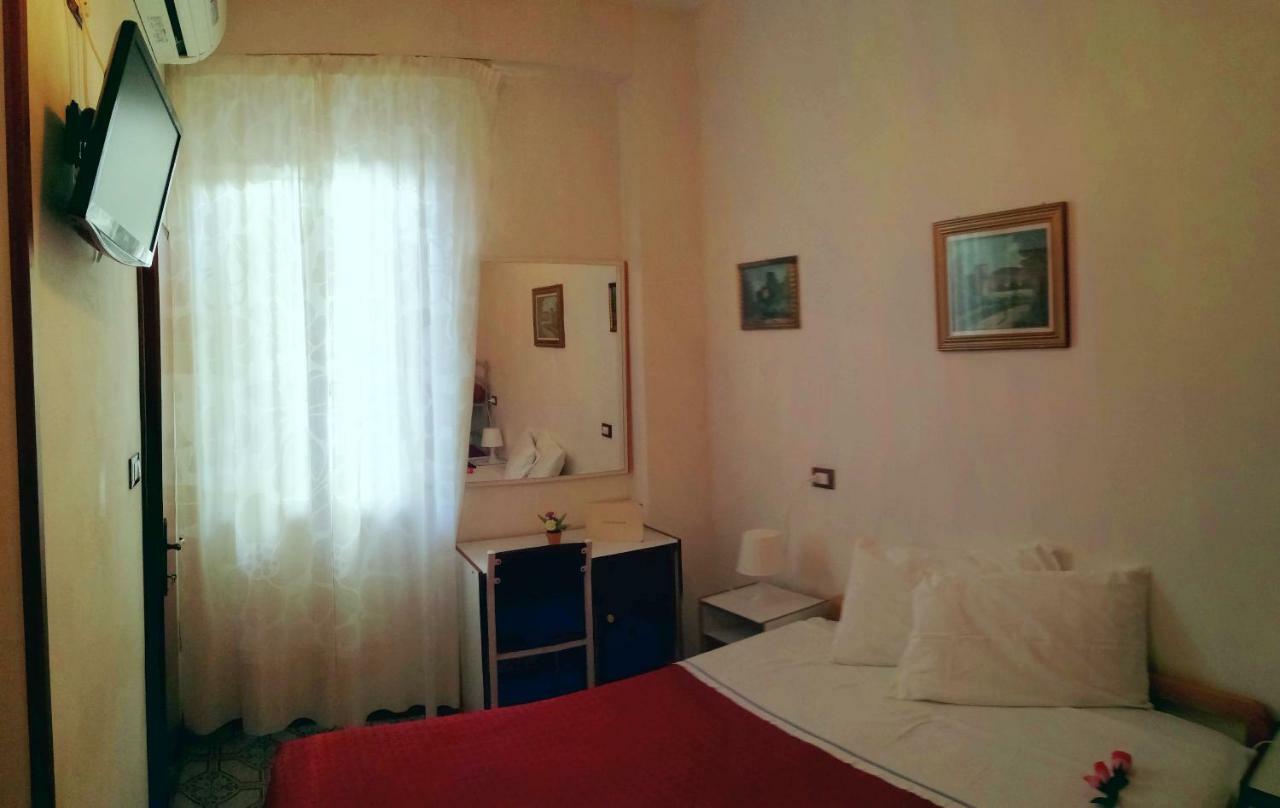 Villa Lauda B&B Rimini Esterno foto
